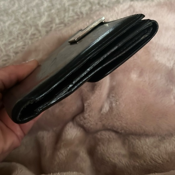 Gucci bi fold black leather wallet - Picture 11 of 17